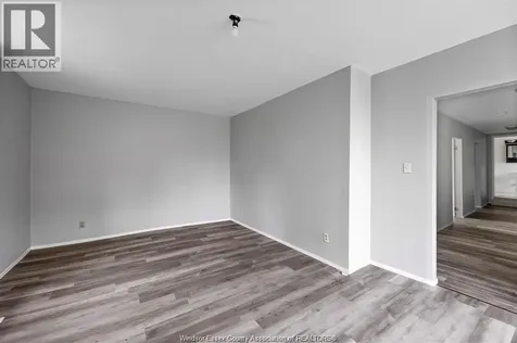 701 Marentette Windsor ON N9A 1Z5