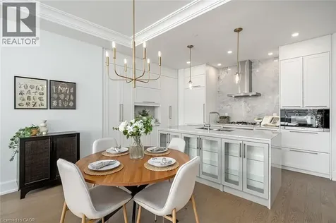 1441 Elgin Street Burlington ON L7S 1E6