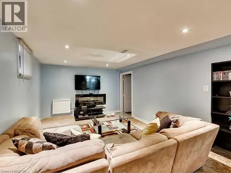 96 Manning Avenue Hamilton ON L9A 3E9