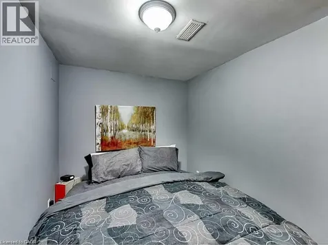 96 Manning Avenue Hamilton ON L9A 3E9