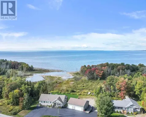 48 Lighthouse Point Drive Thessalon ON P0R 1L0