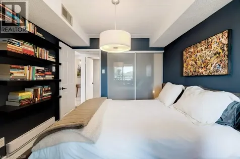 100 Bronte Road Oakville ON L6L 6L5