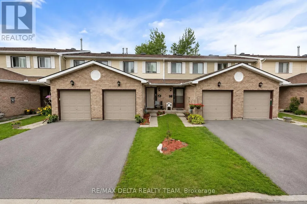 323 Monica Crescent Ottawa ON K1E 3N6