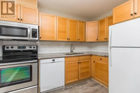 323 Monica Crescent Ottawa ON K1E 3N6