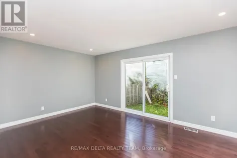 323 Monica Crescent Ottawa ON K1E 3N6