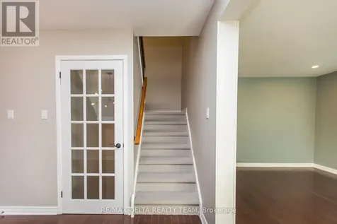 323 Monica Crescent Ottawa ON K1E 3N6