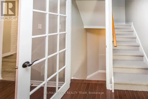 323 Monica Crescent Ottawa ON K1E 3N6