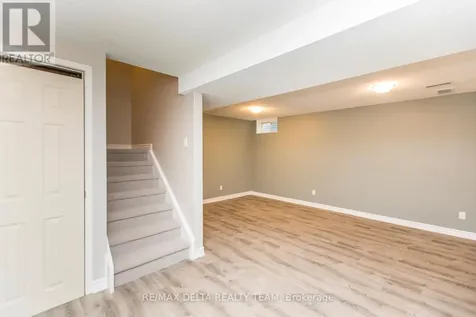 323 Monica Crescent Ottawa ON K1E 3N6