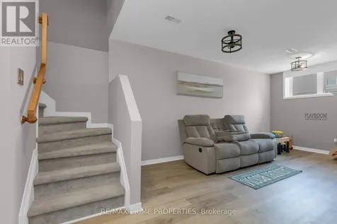 103 Freeport Drive Ottawa ON K2M 0A8