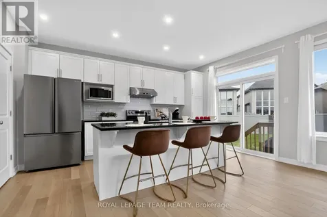 408 Gidran Circle Ottawa ON K2V 0P5