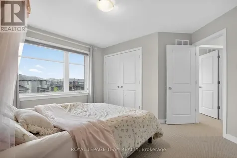 408 Gidran Circle Ottawa ON K2V 0P5