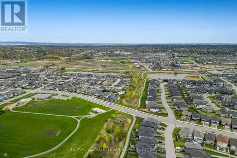 408 Gidran Circle Ottawa ON K2V 0P5