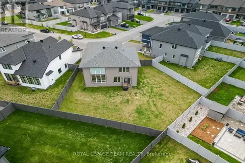 408 Gidran Circle Ottawa ON K2V 0P5