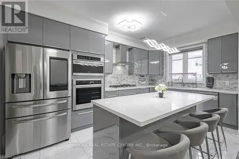 38 Gloria Street Kitchener ON N2R 0R1