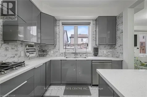 38 Gloria Street Kitchener ON N2R 0R1