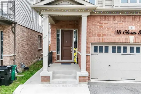 38 Gloria Street Kitchener ON N2R 0R1