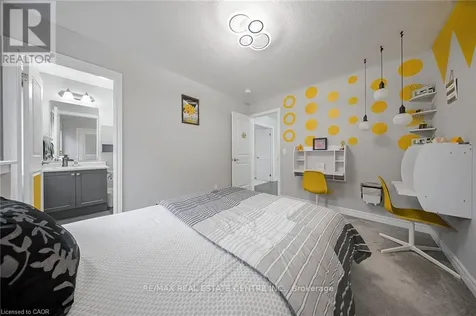 38 Gloria Street Kitchener ON N2R 0R1
