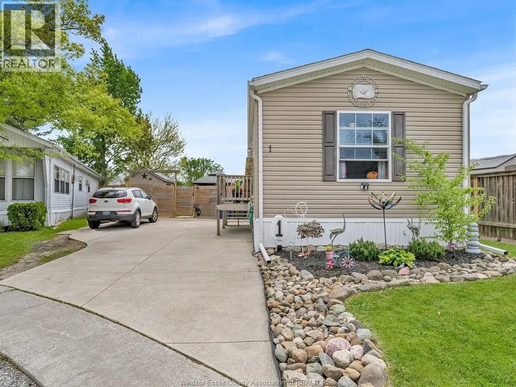 1 Oak Court Mcgregor ON N0R 1J0