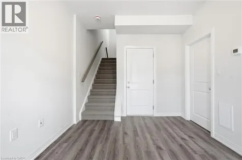 155 Equestrian Way Cambridge ON N3E 0E8