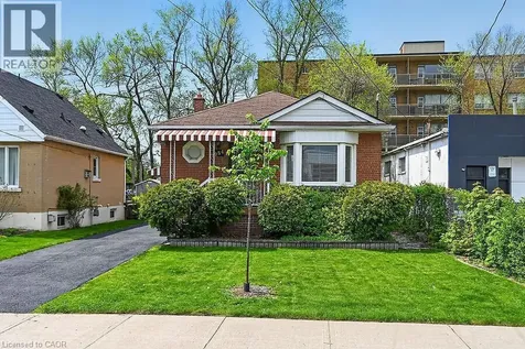 954 Queensdale Avenue East Hamilton ON L8T 1H6