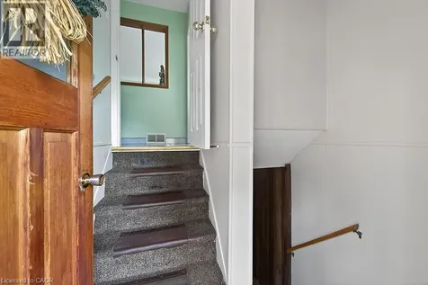 954 Queensdale Avenue East Hamilton ON L8T 1H6