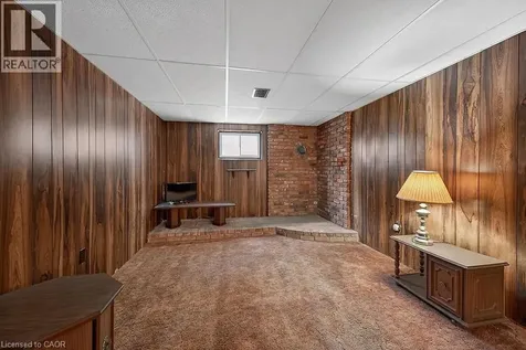 954 Queensdale Avenue East Hamilton ON L8T 1H6