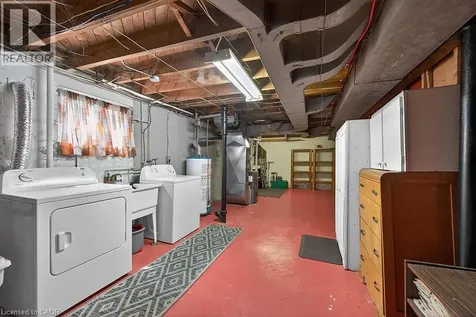 954 Queensdale Avenue East Hamilton ON L8T 1H6
