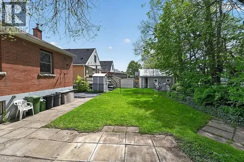954 Queensdale Avenue East Hamilton ON L8T 1H6