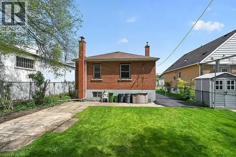 954 Queensdale Avenue East Hamilton ON L8T 1H6