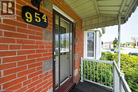 954 Queensdale Avenue East Hamilton ON L8T 1H6