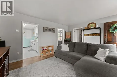 1588 Central Avenue Windsor ON N8Y 3V8
