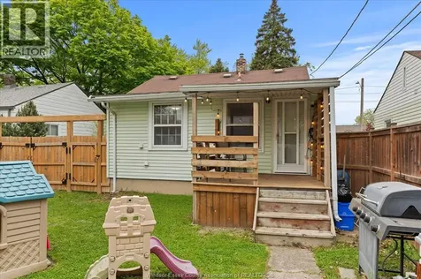 1588 Central Avenue Windsor ON N8Y 3V8