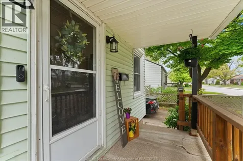 1588 Central Avenue Windsor ON N8Y 3V8
