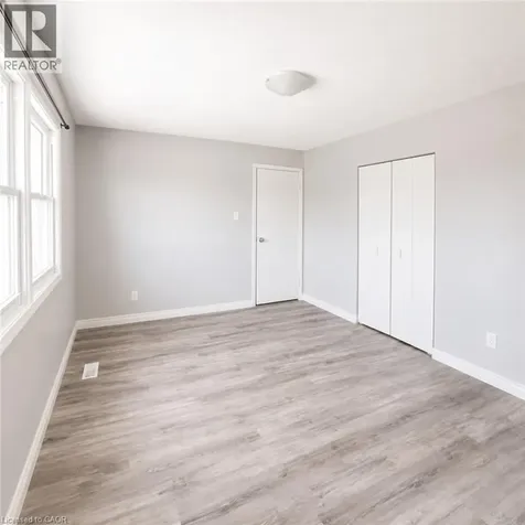 513 Quiet Place Waterloo ON N2L 5L6