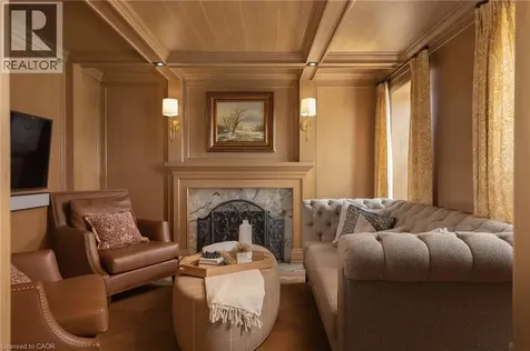 146 Abbey Court Oakville ON L6J 4L1