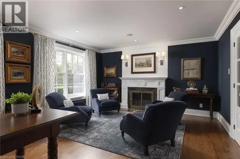 146 Abbey Court Oakville ON L6J 4L1