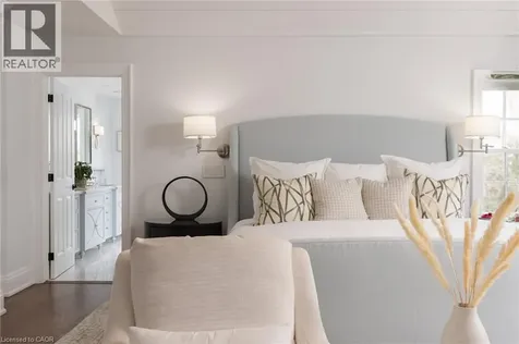 146 Abbey Court Oakville ON L6J 4L1