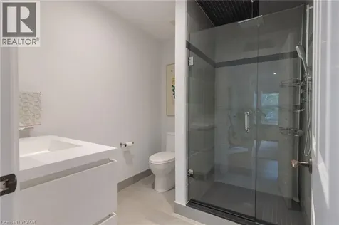 146 Abbey Court Oakville ON L6J 4L1
