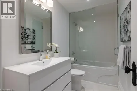 146 Abbey Court Oakville ON L6J 4L1