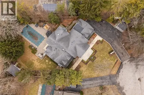 146 Abbey Court Oakville ON L6J 4L1