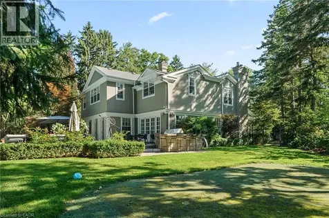 146 Abbey Court Oakville ON L6J 4L1