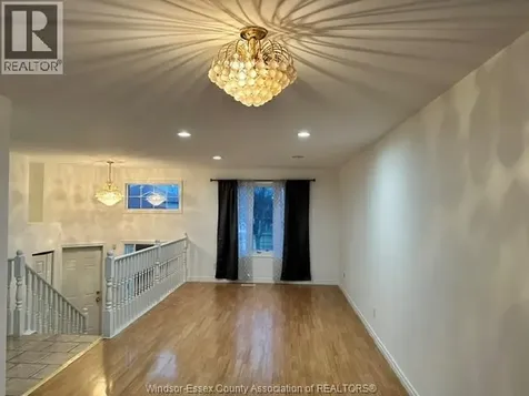 4564 Fontana Avenue Windsor ON N9G 3C8