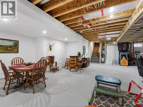 4940 4th Concession Road E Essex ON N0R 1G0