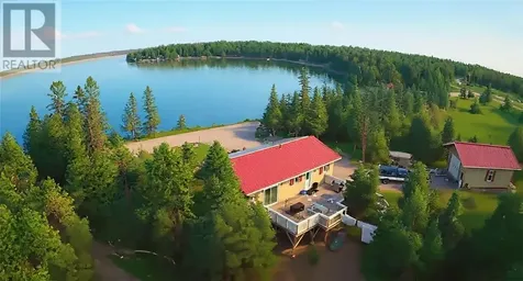 35 Duck's Bay Road Tehkummah ON P0P 1Z0