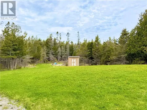 35 Duck's Bay Road Tehkummah ON P0P 1Z0