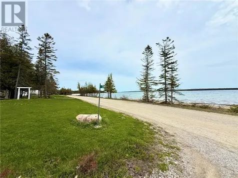 35 Duck's Bay Road Tehkummah ON P0P 1Z0