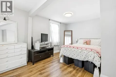 773 Lawrence Road Hamilton ON L8K 1Z7