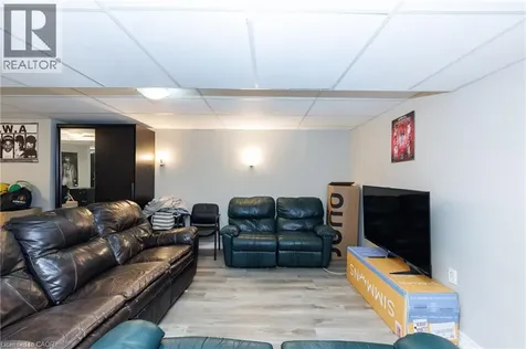 25 Warkdale Drive St. Catharines ON L2T 2V8