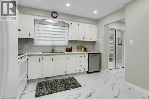 7812 Badger Road Niagara Falls ON L2H 2J5