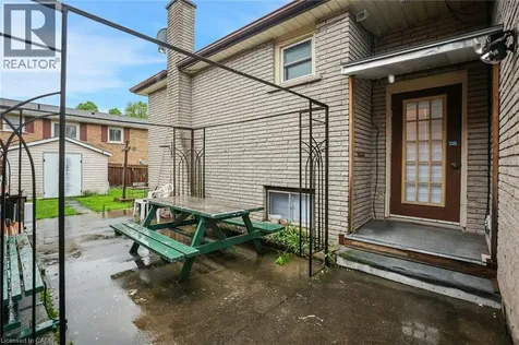 7812 Badger Road Niagara Falls ON L2H 2J5